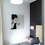 Modern Roma
